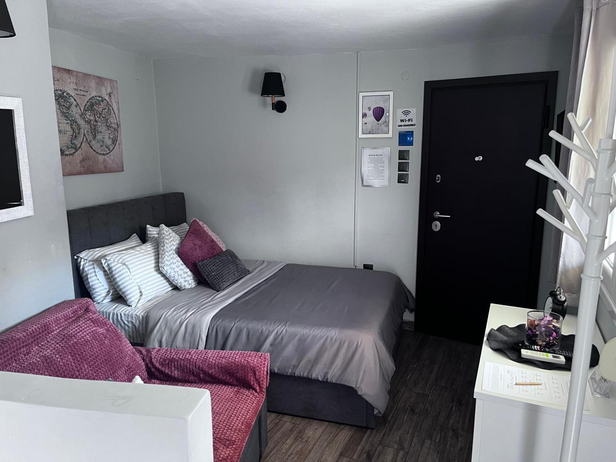 Cozy Studio Apartment In The Heart Of Atena Exterior foto